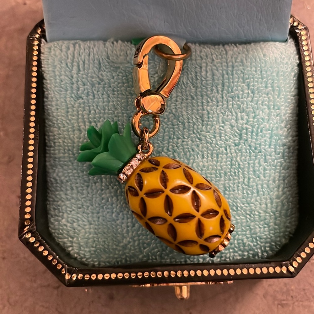 Juicy couture pineapple charm YJRU0693 tagged box